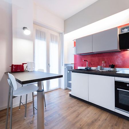 Three Balconies Apartment ヴェローナ エクステリア 写真