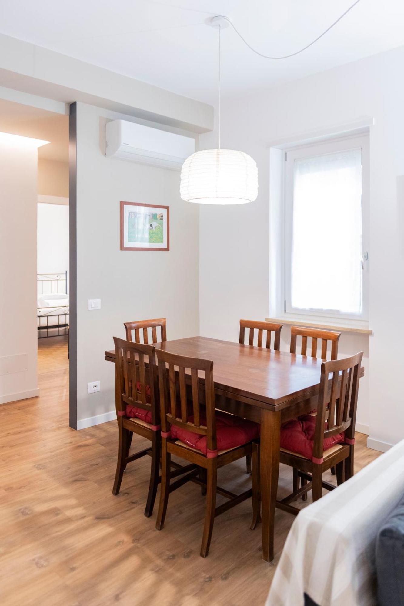 Three Balconies Apartment ヴェローナ エクステリア 写真