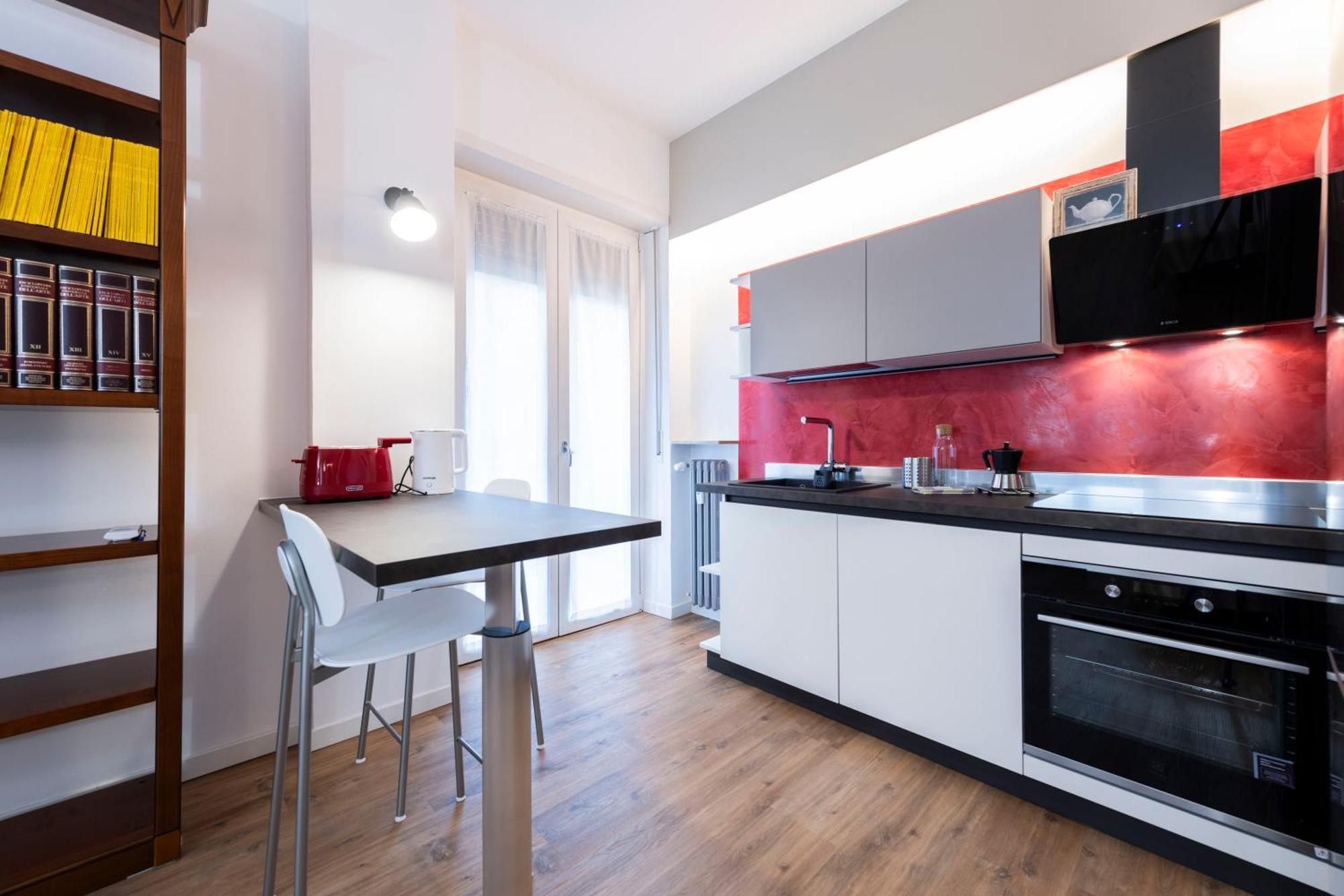 Three Balconies Apartment ヴェローナ エクステリア 写真